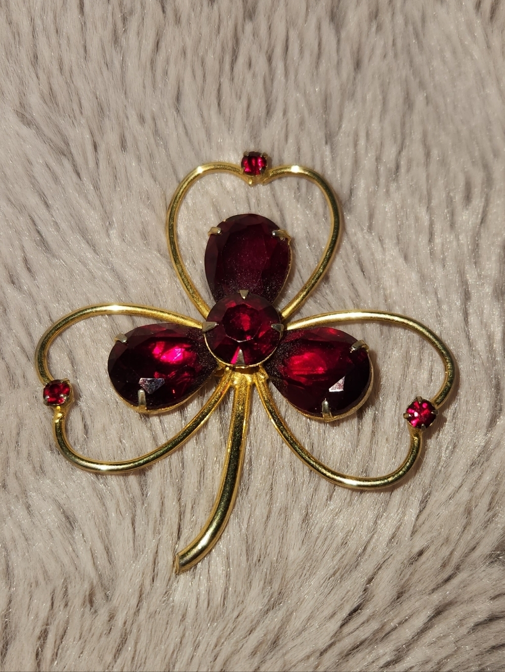 Clover Red Rhinestone Brooch Pin - Picture 5 of 5